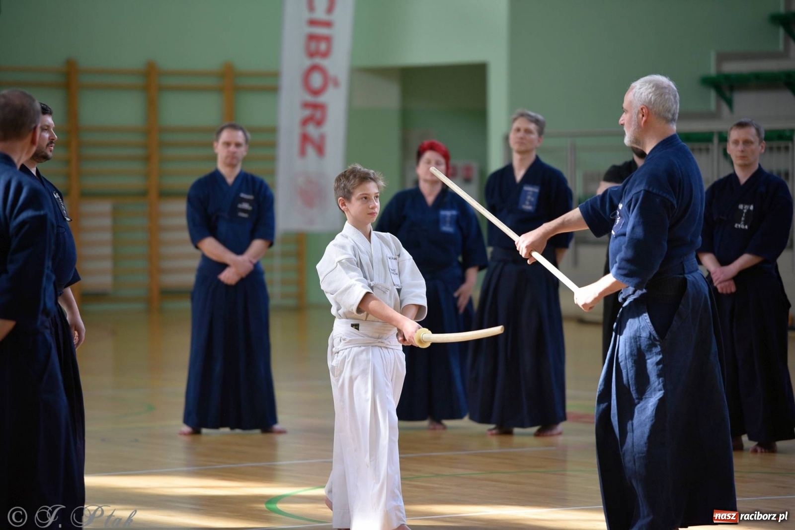 Zdjęcie w galerii na portalu naszraciborz.pl: W arenie przy Łąkowej trwają mistrzostwa Polski w Jodo i Iaido [FOTO] wiadomości z regionu