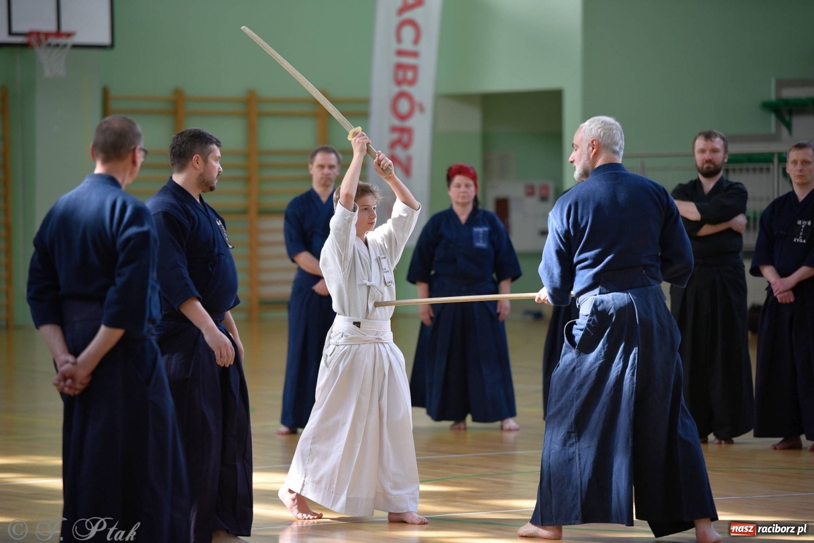 Zdjęcie w galerii na portalu naszraciborz.pl: W arenie przy Łąkowej trwają mistrzostwa Polski w Jodo i Iaido [FOTO] wiadomości z regionu