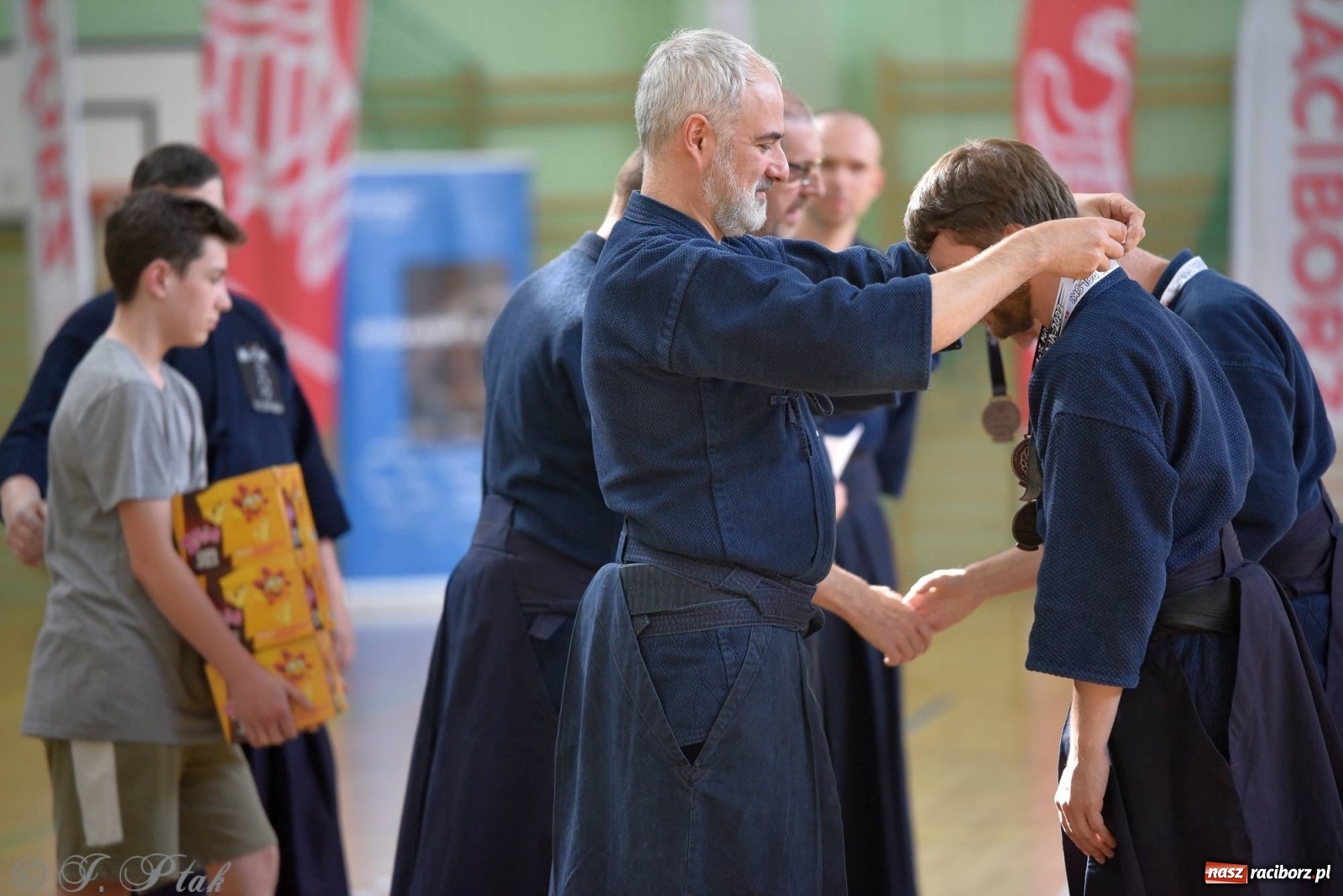 Zdjęcie w galerii na portalu naszraciborz.pl: W arenie przy Łąkowej trwają mistrzostwa Polski w Jodo i Iaido [FOTO] wiadomości z regionu