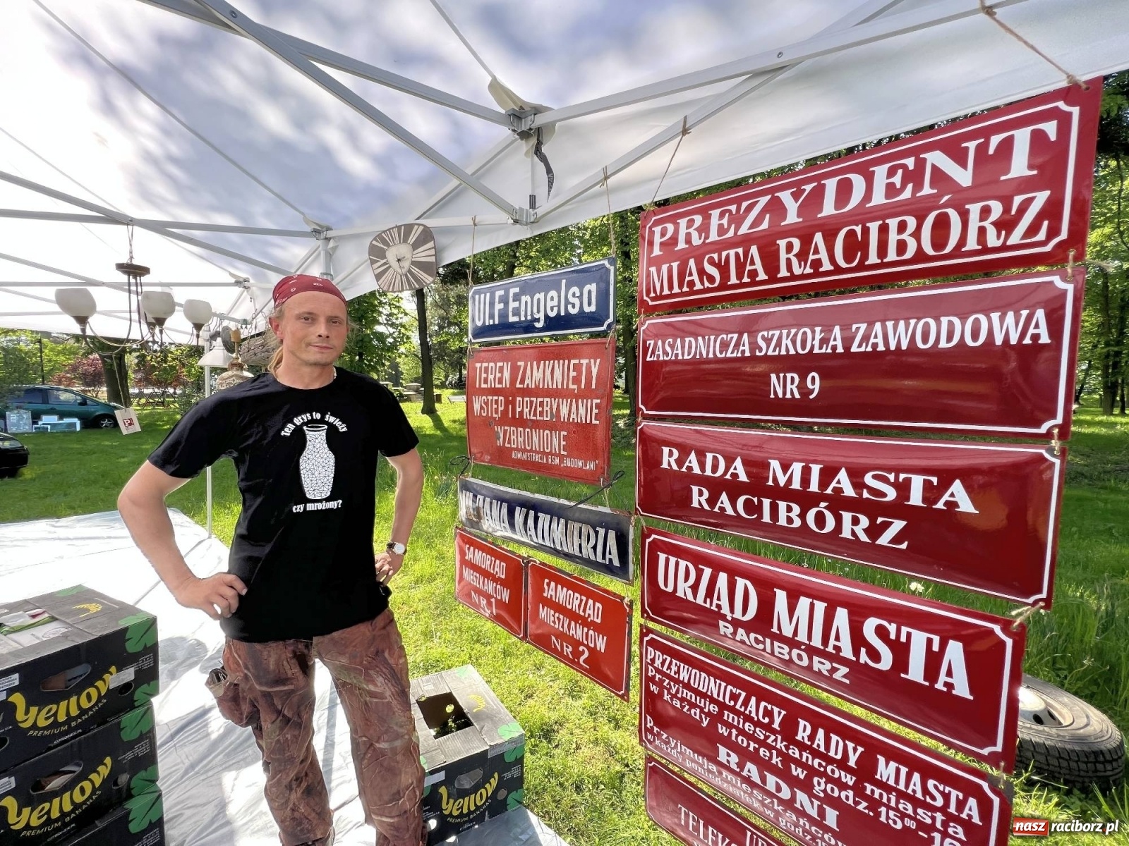 Zdjęcie w galerii na portalu naszraciborz.pl: Tłumy na jarmarku w Chałupkach [FOTO i WIDEO] wiadomości z regionu