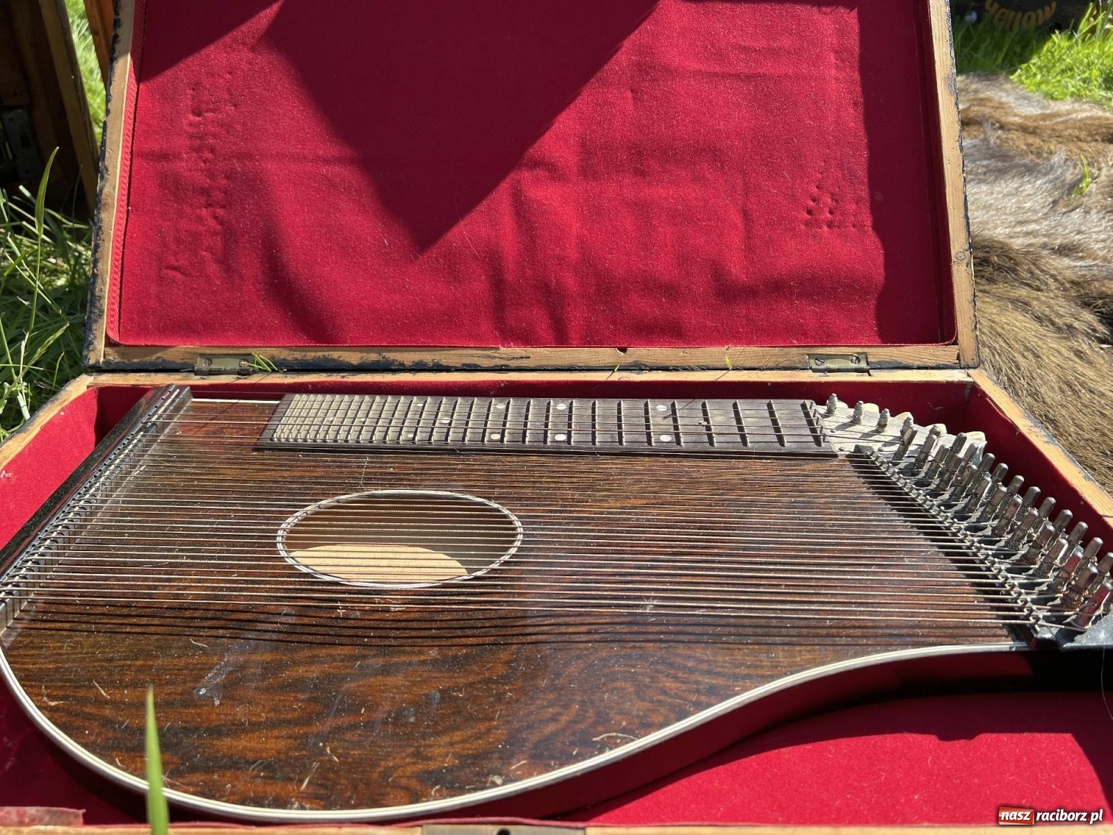 Zdjęcie w galerii na portalu naszraciborz.pl: Tłumy na jarmarku w Chałupkach [FOTO i WIDEO] wiadomości z regionu