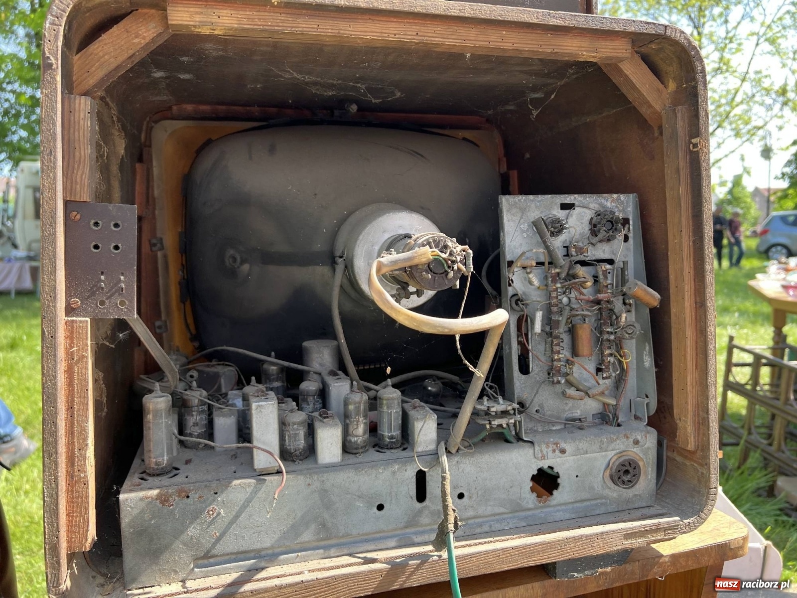 Zdjęcie w galerii na portalu naszraciborz.pl: Tłumy na jarmarku w Chałupkach [FOTO i WIDEO] wiadomości z regionu