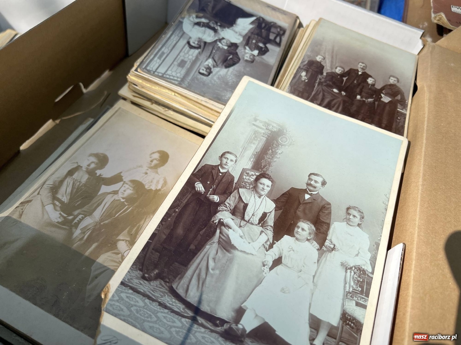 Zdjęcie w galerii na portalu naszraciborz.pl: Tłumy na jarmarku w Chałupkach [FOTO i WIDEO] wiadomości z regionu