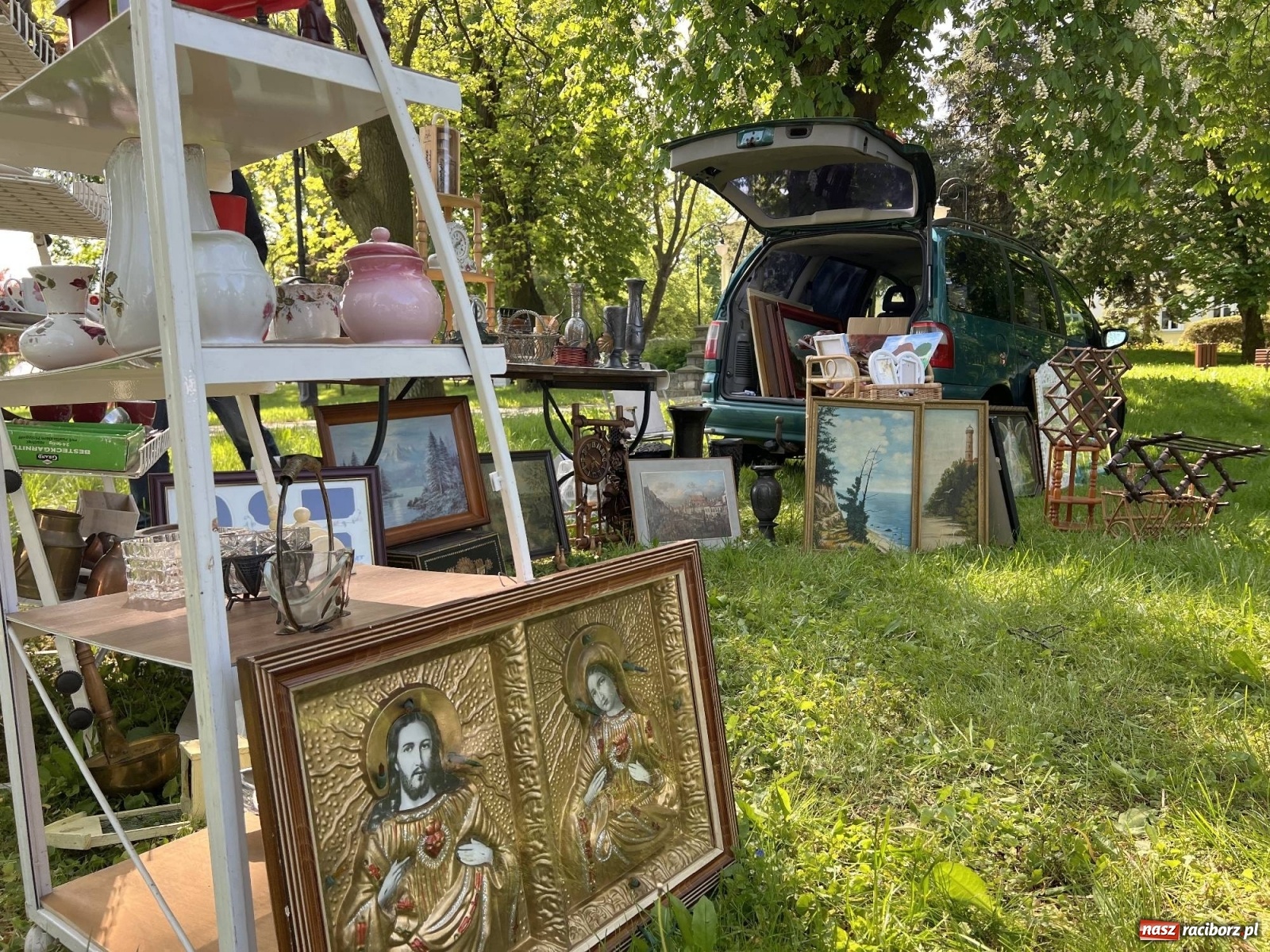 Zdjęcie w galerii na portalu naszraciborz.pl: Tłumy na jarmarku w Chałupkach [FOTO i WIDEO] wiadomości z regionu