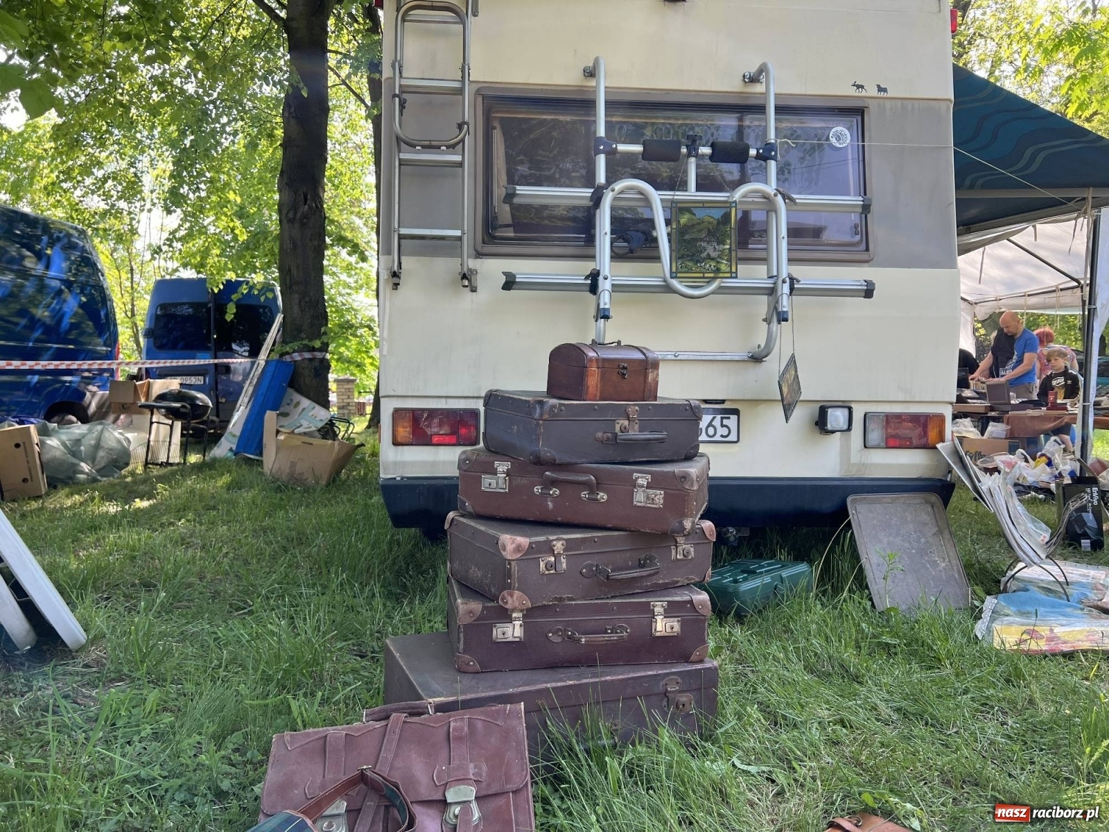 Zdjęcie w galerii na portalu naszraciborz.pl: Tłumy na jarmarku w Chałupkach [FOTO i WIDEO] wiadomości z regionu