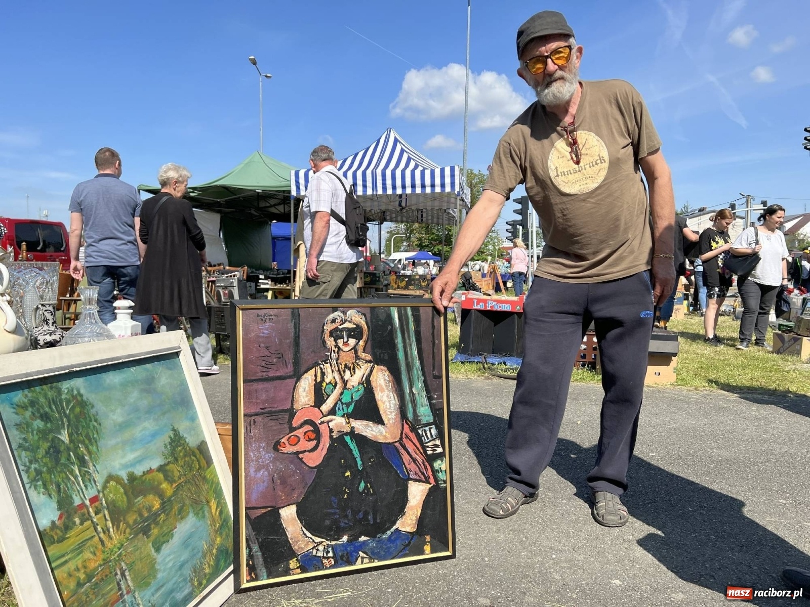 Zdjęcie w galerii na portalu naszraciborz.pl: Tłumy na jarmarku w Chałupkach [FOTO i WIDEO] wiadomości z regionu