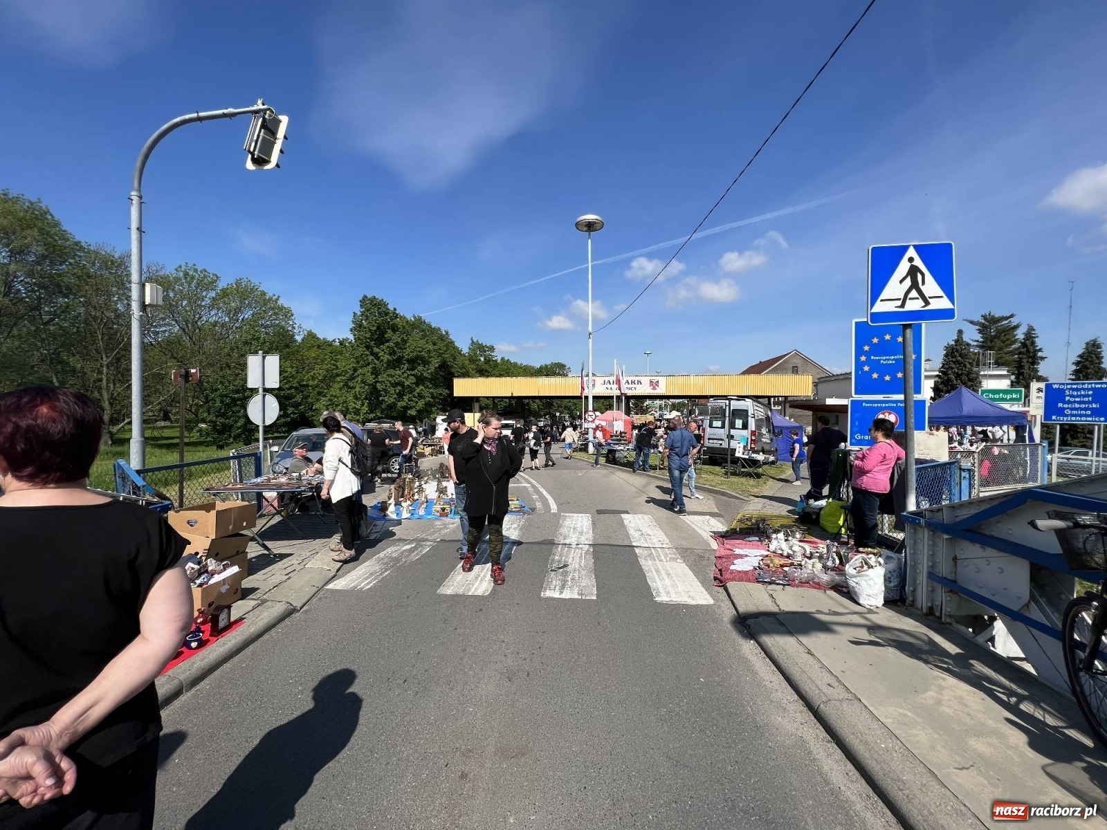 Zdjęcie w galerii na portalu naszraciborz.pl: Tłumy na jarmarku w Chałupkach [FOTO i WIDEO] wiadomości z regionu