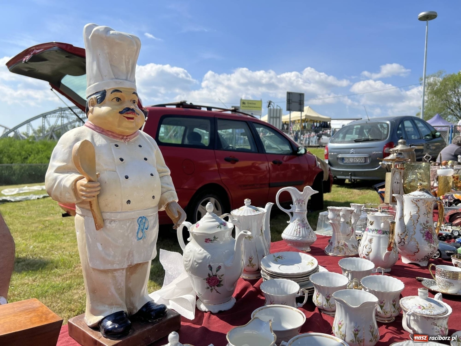 Zdjęcie w galerii na portalu naszraciborz.pl: Tłumy na jarmarku w Chałupkach [FOTO i WIDEO] wiadomości z regionu