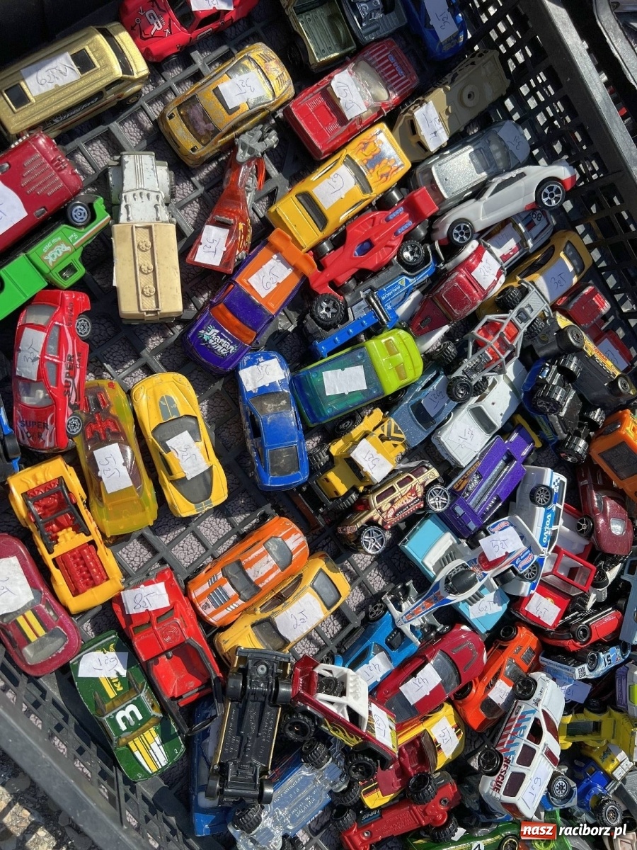 Zdjęcie w galerii na portalu naszraciborz.pl: Tłumy na jarmarku w Chałupkach [FOTO i WIDEO] wiadomości z regionu