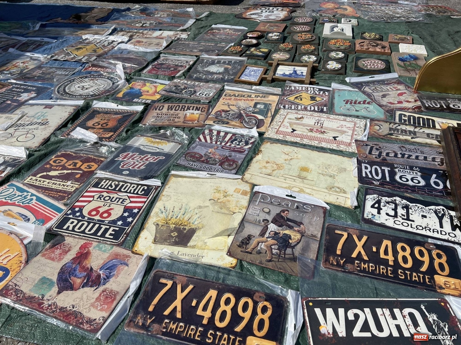 Zdjęcie w galerii na portalu naszraciborz.pl: Tłumy na jarmarku w Chałupkach [FOTO i WIDEO] wiadomości z regionu