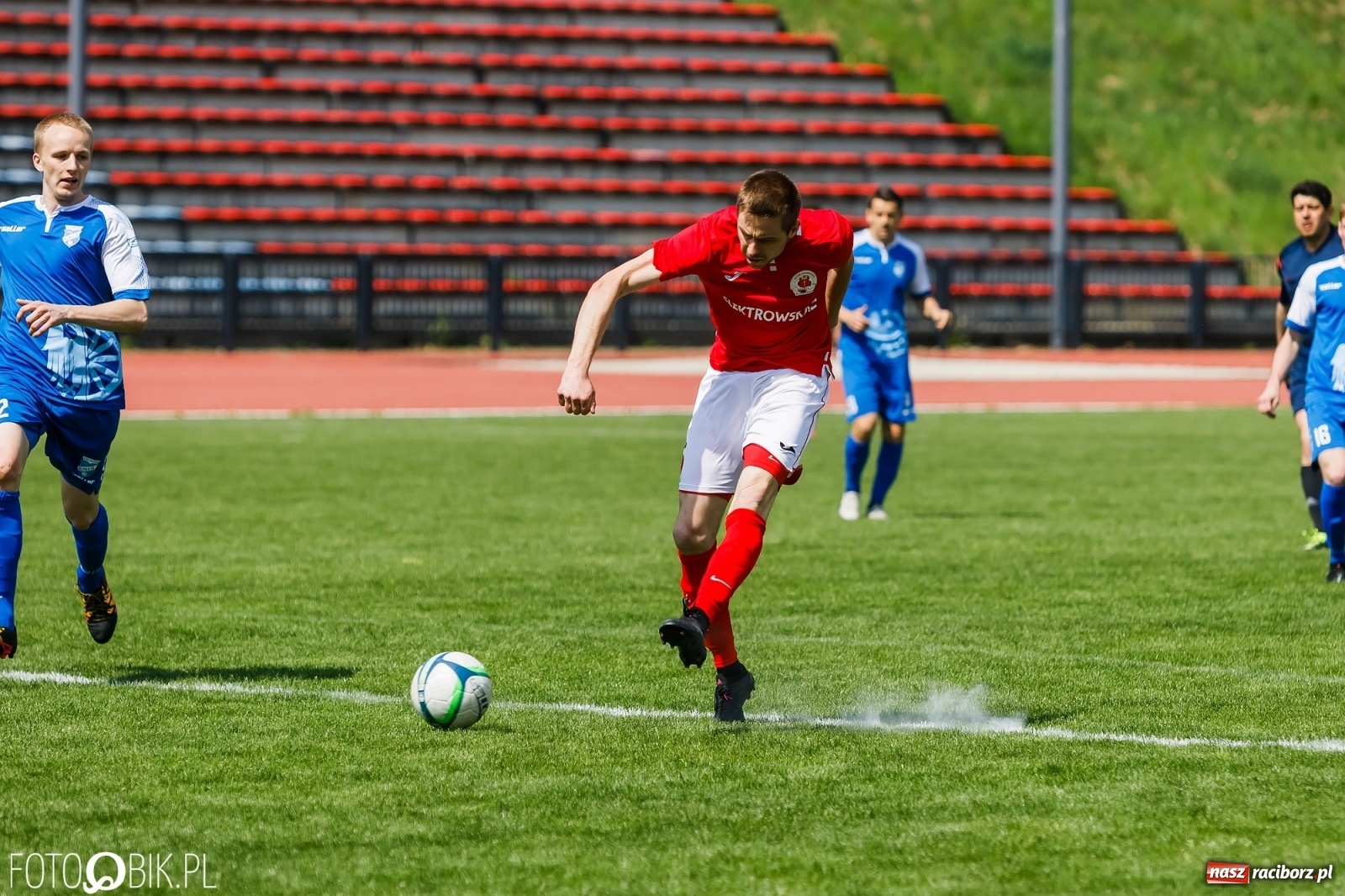 Zdjęcie w galerii na portalu naszraciborz.pl: Unia Krzanowice pokonała i fotel lidera zachowała [FOTO] wiadomości z regionu