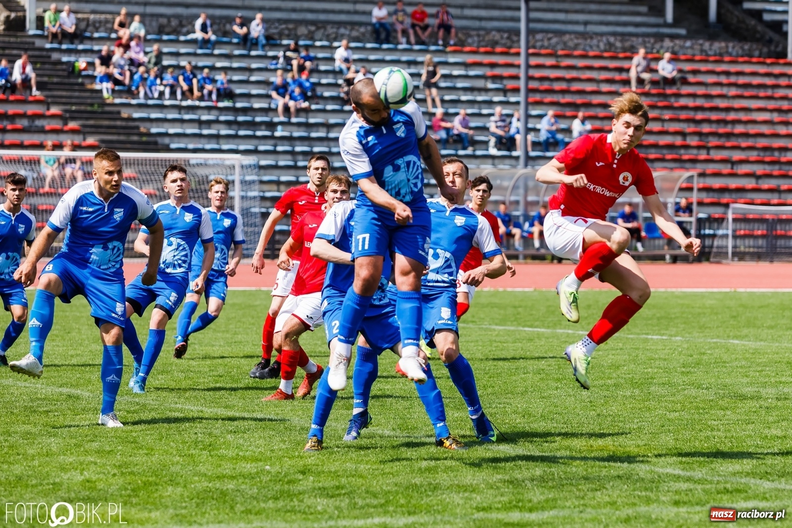 Zdjęcie w galerii na portalu naszraciborz.pl: Unia Krzanowice pokonała i fotel lidera zachowała [FOTO] wiadomości z regionu