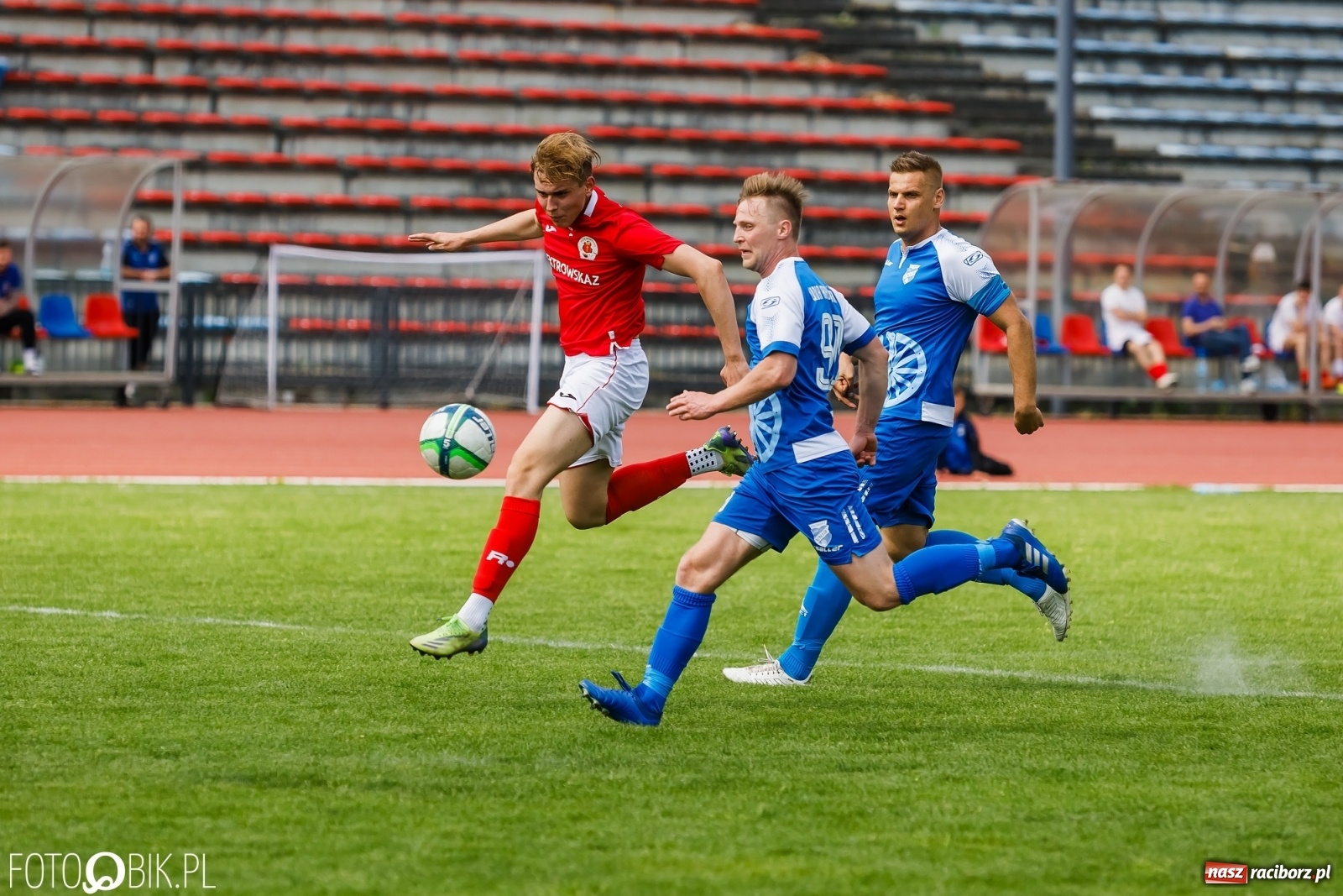 Zdjęcie w galerii na portalu naszraciborz.pl: Unia Krzanowice pokonała i fotel lidera zachowała [FOTO] wiadomości z regionu