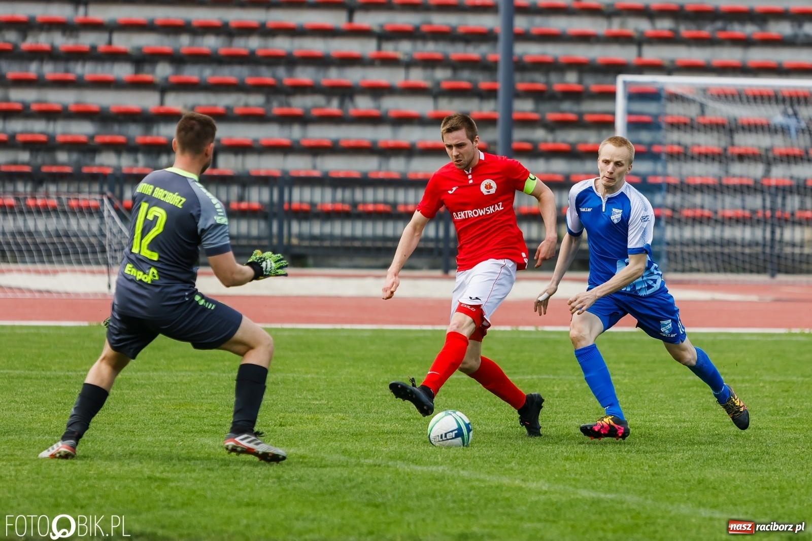 Zdjęcie w galerii na portalu naszraciborz.pl: Unia Krzanowice pokonała i fotel lidera zachowała [FOTO] wiadomości z regionu