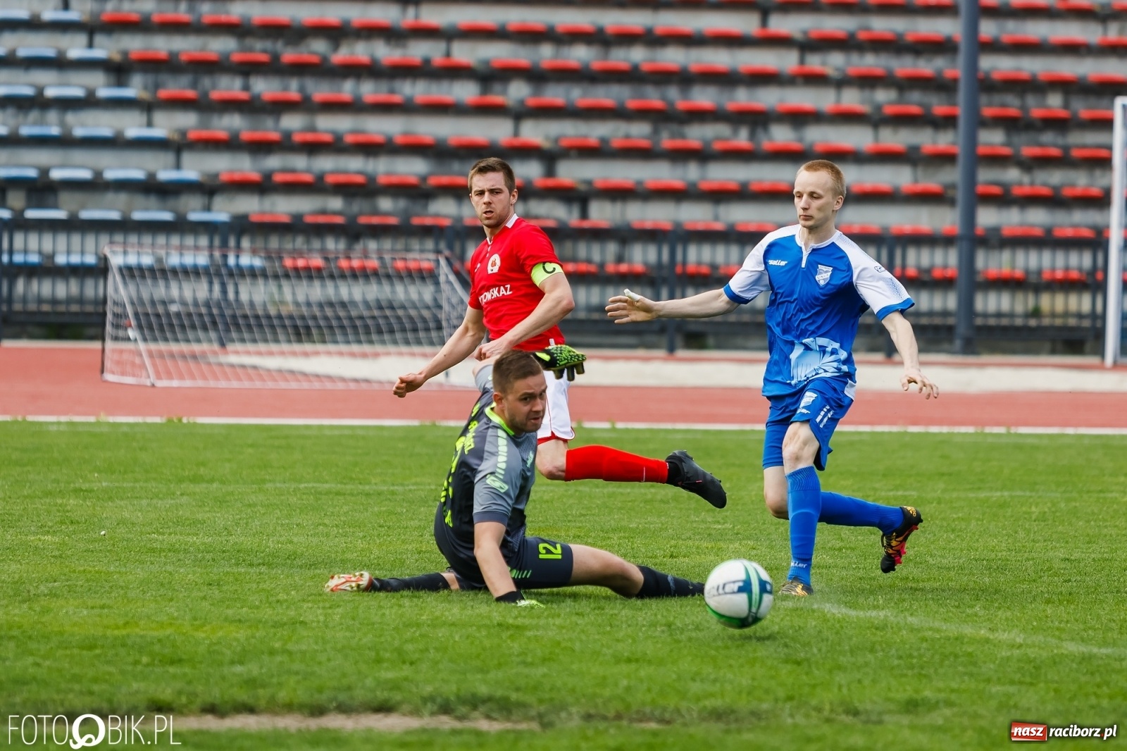 Zdjęcie w galerii na portalu naszraciborz.pl: Unia Krzanowice pokonała i fotel lidera zachowała [FOTO] wiadomości z regionu