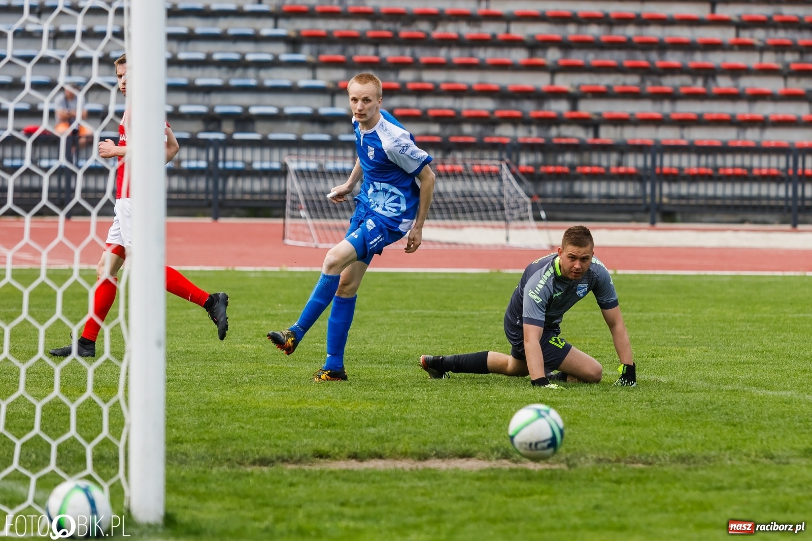 Zdjęcie w galerii na portalu naszraciborz.pl: Unia Krzanowice pokonała i fotel lidera zachowała [FOTO] wiadomości z regionu
