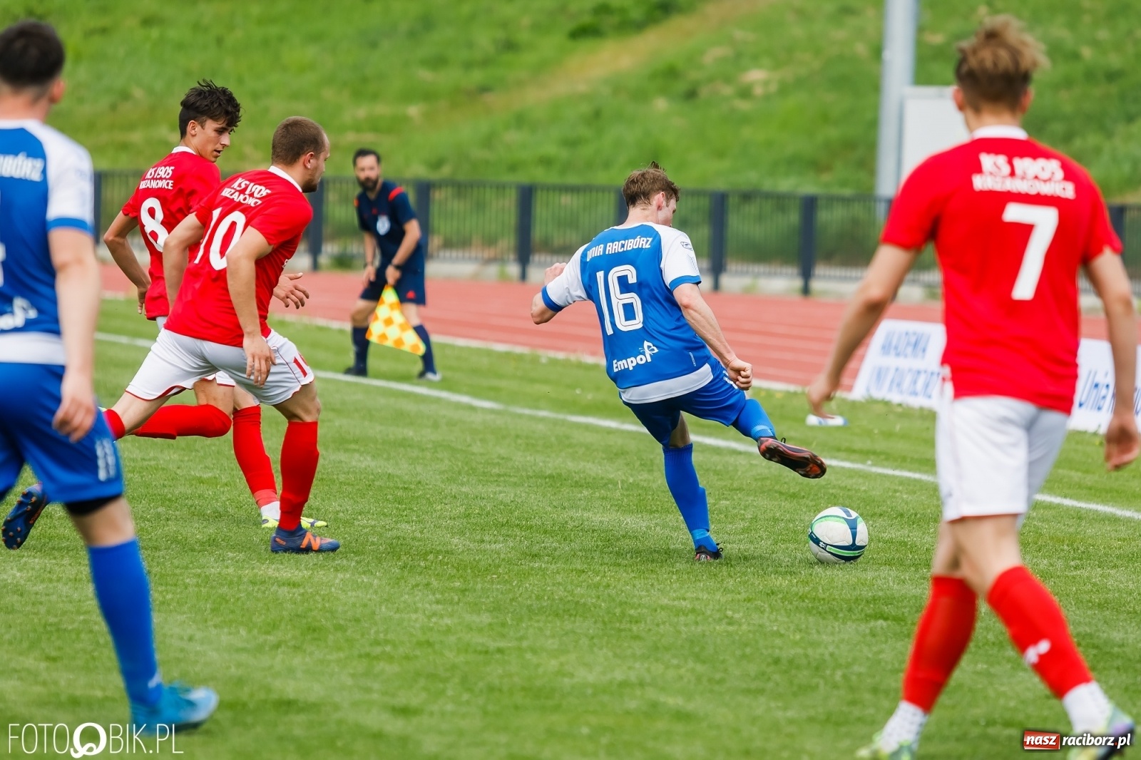 Zdjęcie w galerii na portalu naszraciborz.pl: Unia Krzanowice pokonała i fotel lidera zachowała [FOTO] wiadomości z regionu