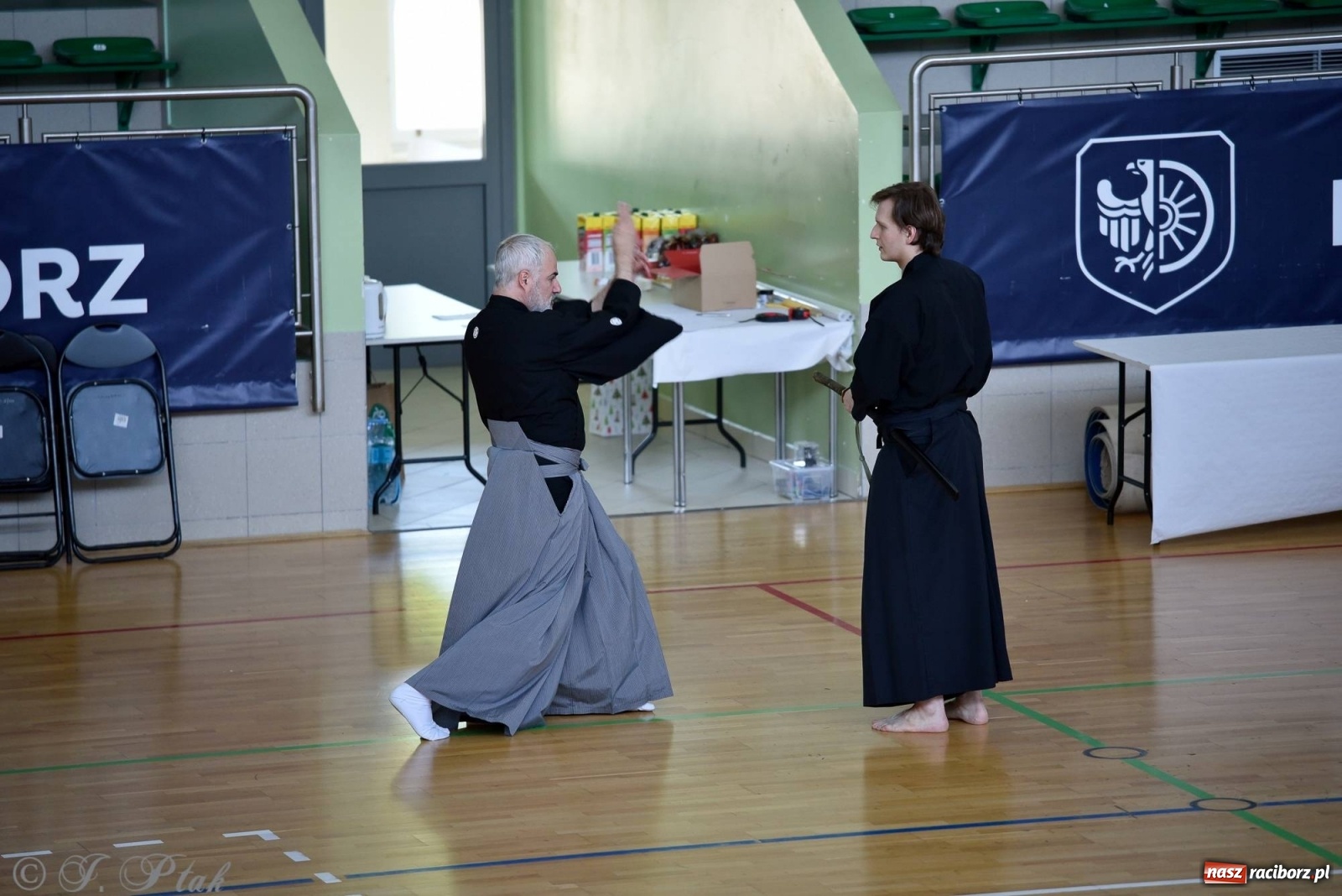 Zdjęcie w galerii na portalu naszraciborz.pl: Mistrzowie miecza rywalizują w Raciborzu [FOTO] wiadomości z regionu