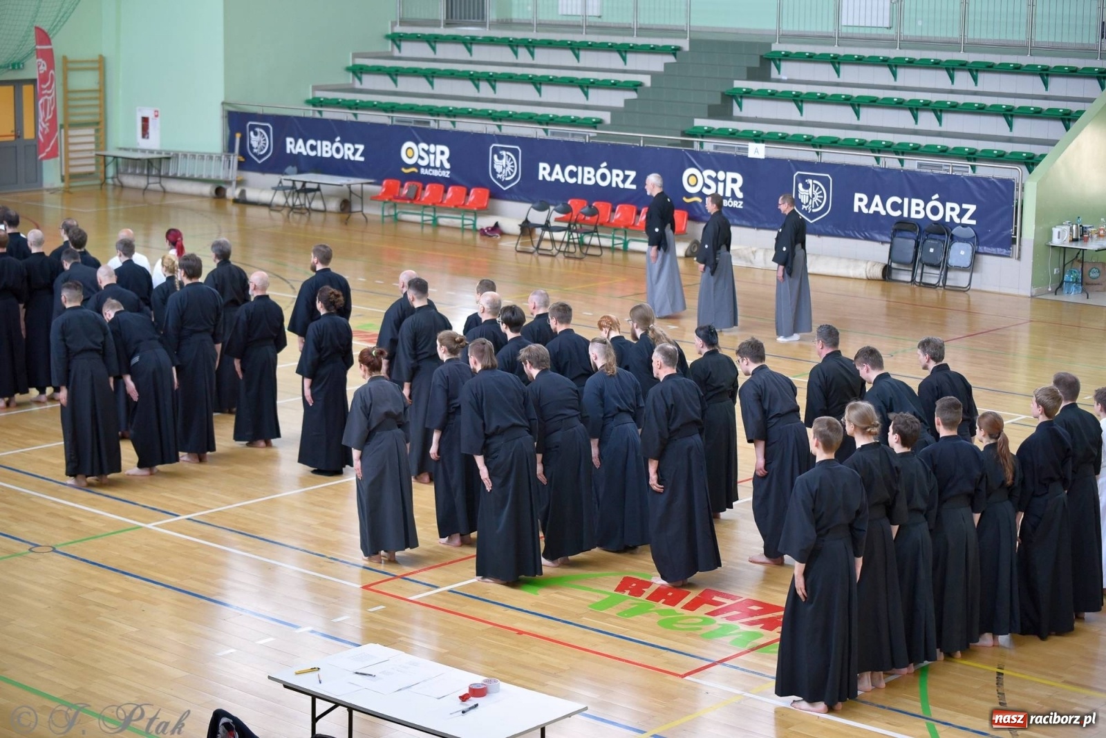 Zdjęcie w galerii na portalu naszraciborz.pl: Mistrzowie miecza rywalizują w Raciborzu [FOTO] wiadomości z regionu