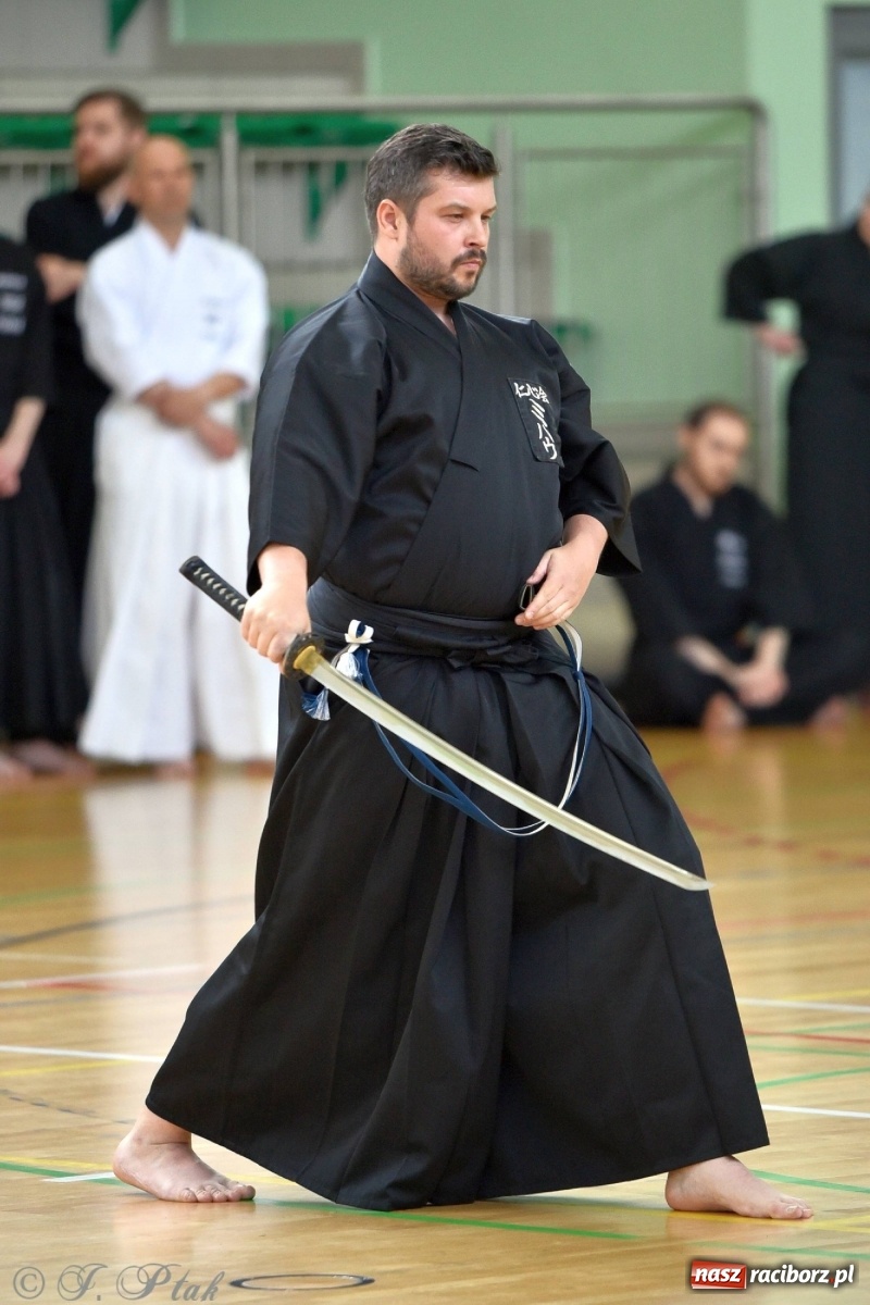 Zdjęcie w galerii na portalu naszraciborz.pl: Mistrzowie miecza rywalizują w Raciborzu [FOTO] wiadomości z regionu