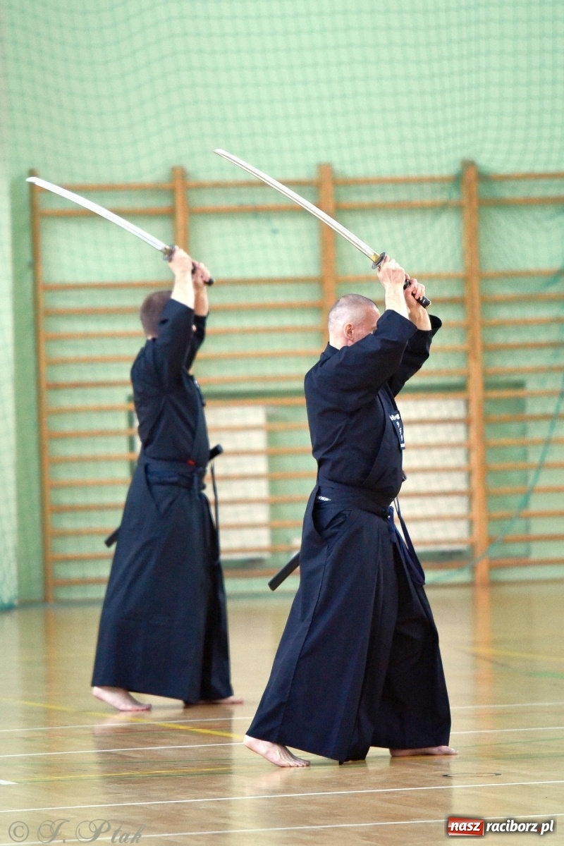 Zdjęcie w galerii na portalu naszraciborz.pl: Mistrzowie miecza rywalizują w Raciborzu [FOTO] wiadomości z regionu