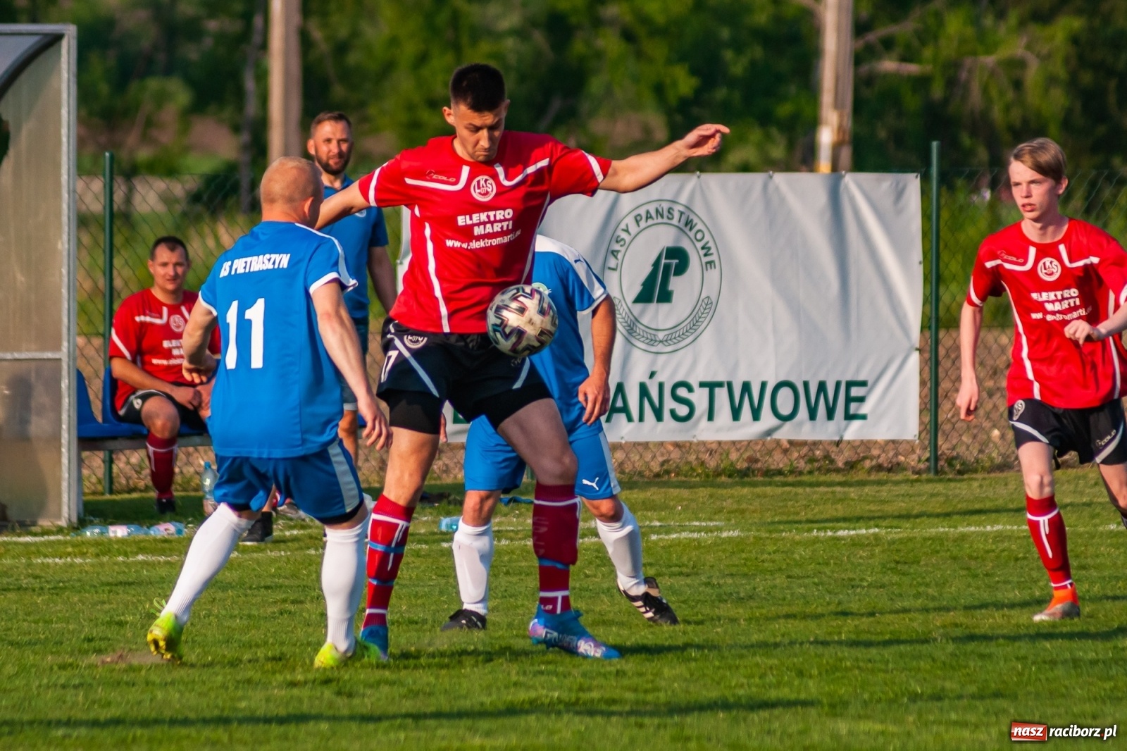Zdjęcie w galerii na portalu naszraciborz.pl: Błędy Markowic przechyliły szalę zwycięstwa [FOTO] wiadomości z regionu