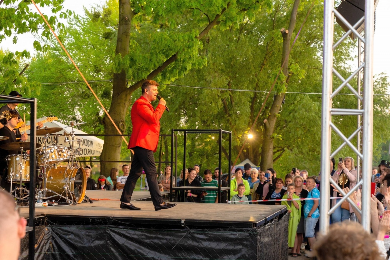 Zdjęcie w galerii na portalu naszraciborz.pl: Zenek Martyniuk na Magicznej Plaży w Bukowie [FOTO i WIDEO] wiadomości z regionu