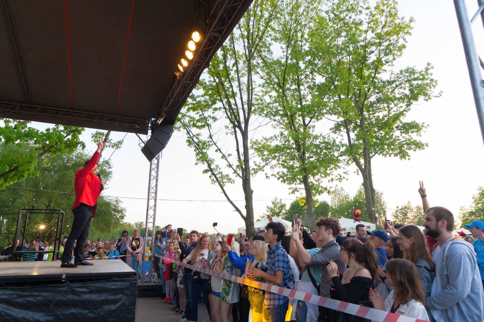 Zdjęcie w galerii na portalu naszraciborz.pl: Zenek Martyniuk na Magicznej Plaży w Bukowie [FOTO i WIDEO] wiadomości z regionu