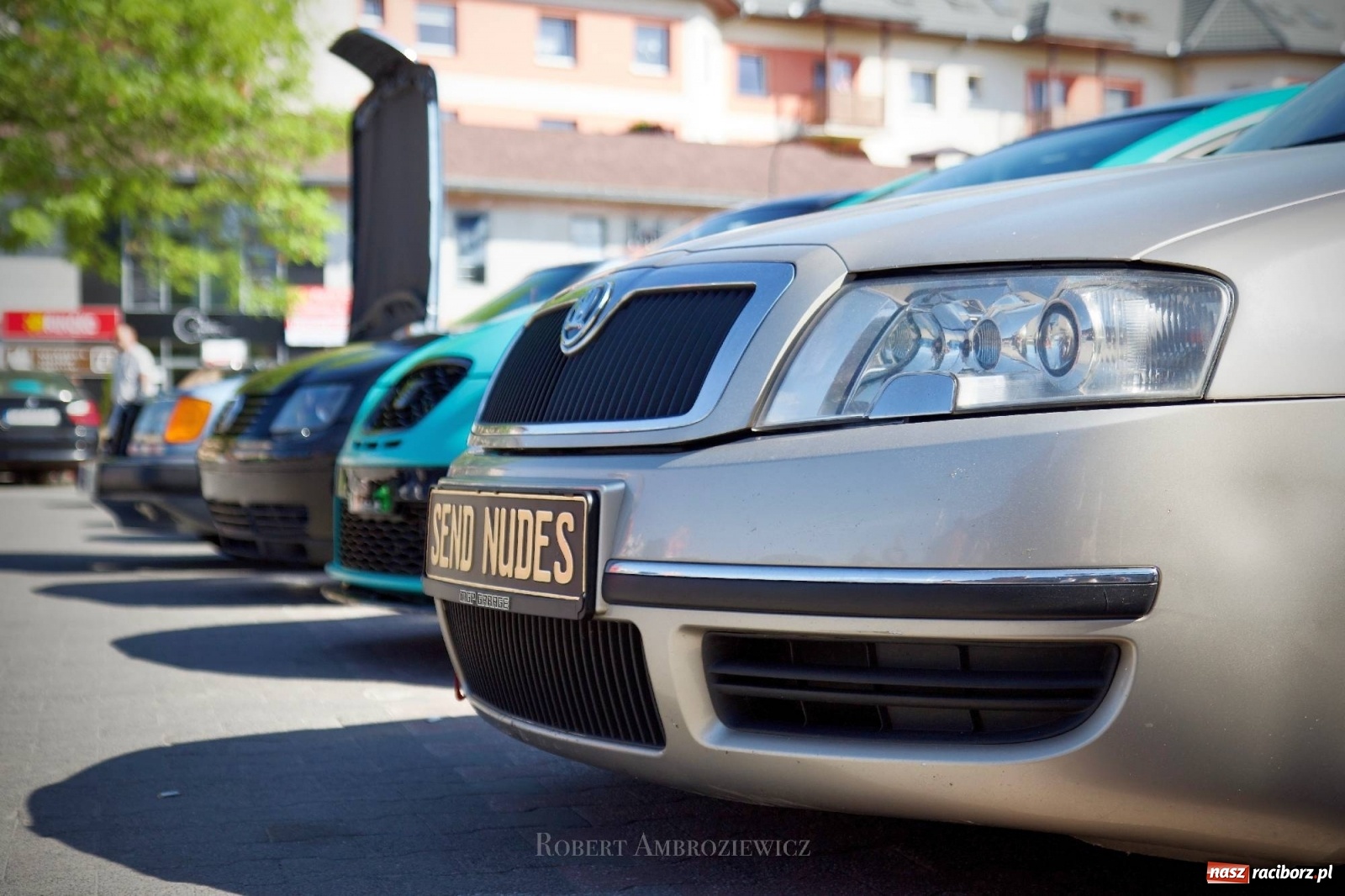 Zdjęcie w galerii na portalu naszraciborz.pl: Gratka dla miłośników motoryzacji na Opawskiej [FOTO] wiadomości z regionu