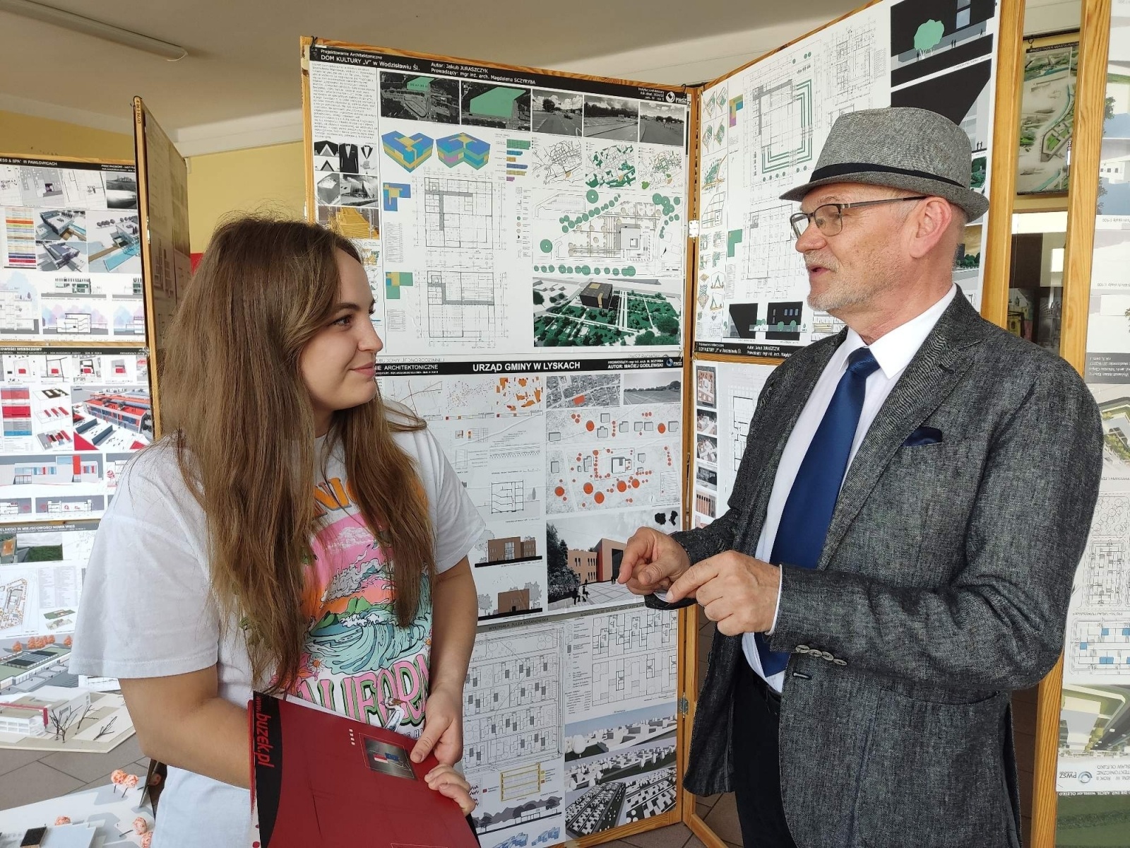 Zdjęcie w galerii na portalu naszraciborz.pl: Studentka PWSZ zwyciężyła w konkursie pod patronatem prof. Buzka wiadomości z regionu