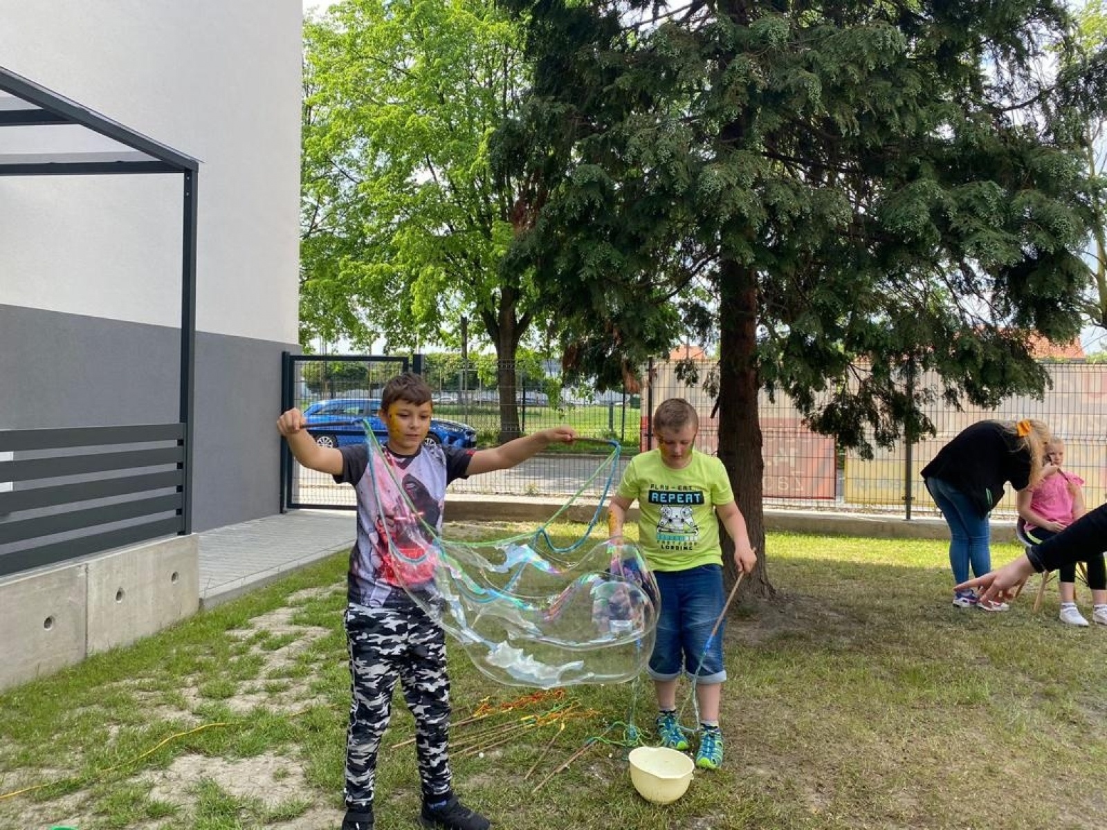 Zdjęcie w galerii na portalu naszraciborz.pl: Tak Słoneczko przy Lwowskiej zmieniło się w Słoneczną Krainę wiadomości z regionu