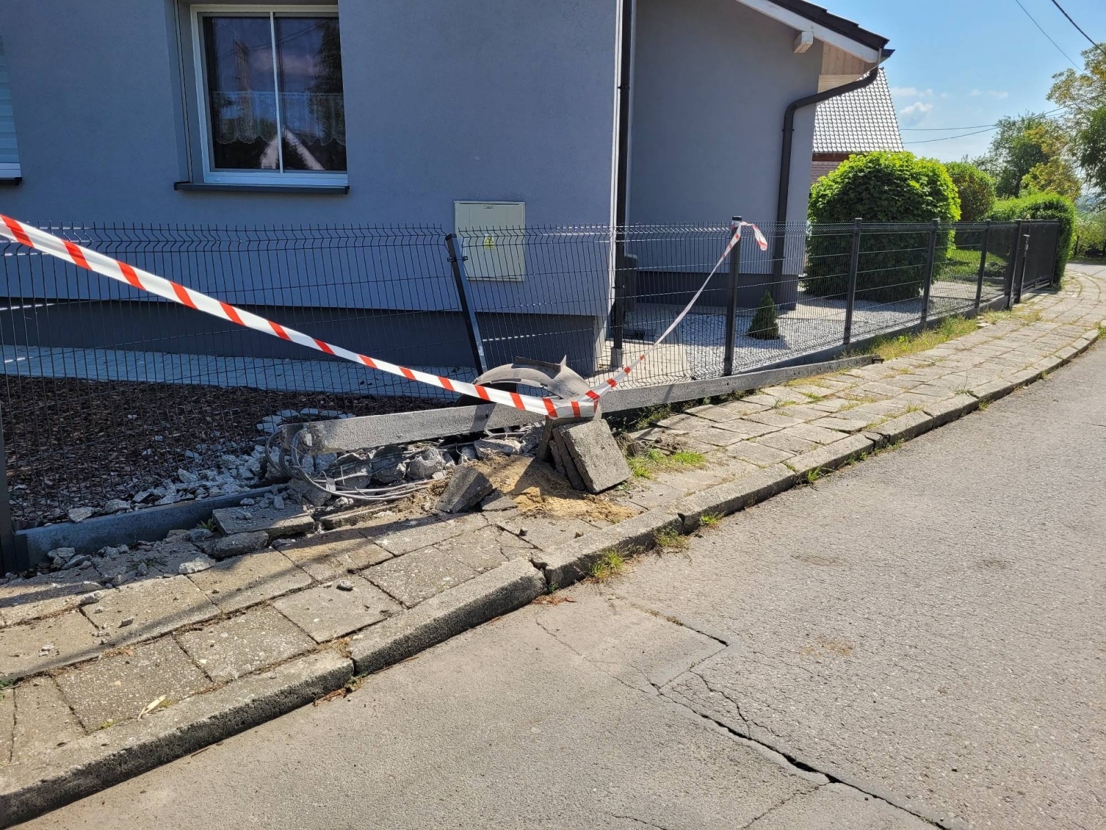 Zdjęcie w galerii na portalu naszraciborz.pl: Pijacki rajd po Płoni. Kierowcę zatrzymano na Ostrogu wiadomości z regionu