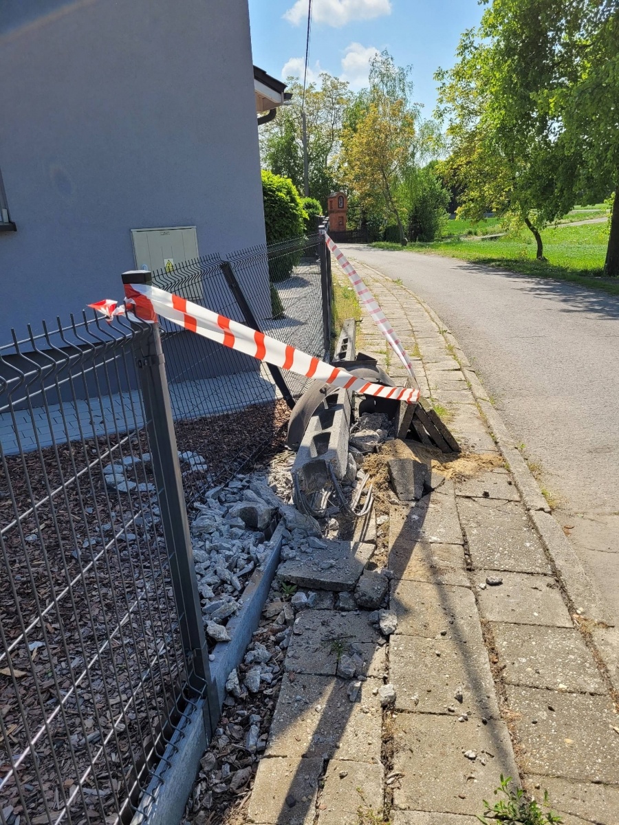 Zdjęcie w galerii na portalu naszraciborz.pl: Pijacki rajd po Płoni. Kierowcę zatrzymano na Ostrogu wiadomości z regionu