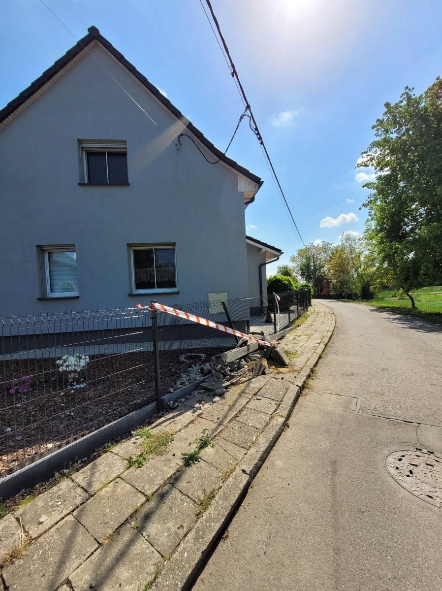 Zdjęcie w galerii na portalu naszraciborz.pl: Pijacki rajd po Płoni. Kierowcę zatrzymano na Ostrogu wiadomości z regionu