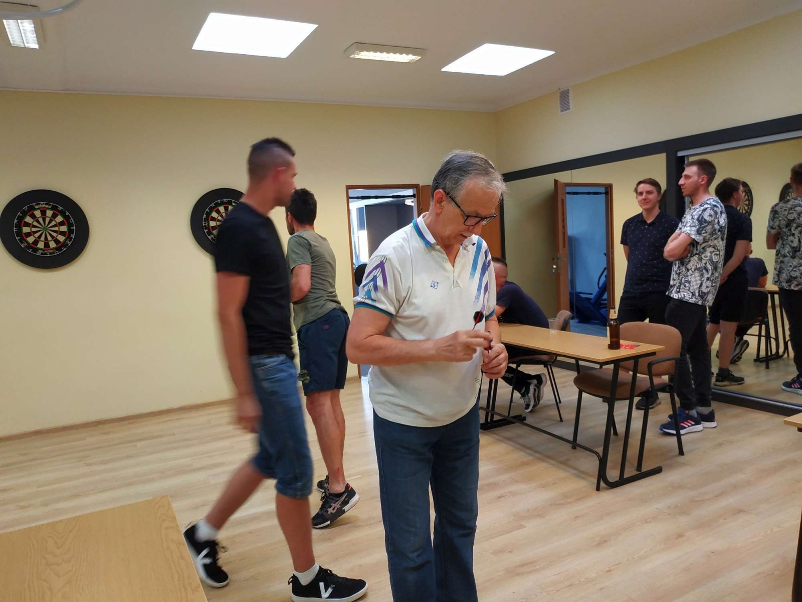 Zdjęcie w galerii na portalu naszraciborz.pl: Amatorska raciborska liga darta - runda III wiadomości z regionu