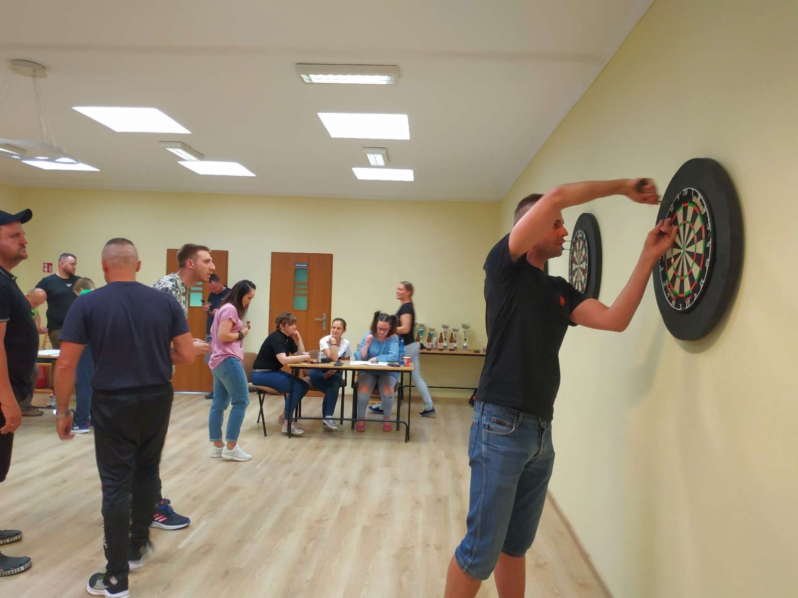 Zdjęcie w galerii na portalu naszraciborz.pl: Amatorska raciborska liga darta - runda III wiadomości z regionu