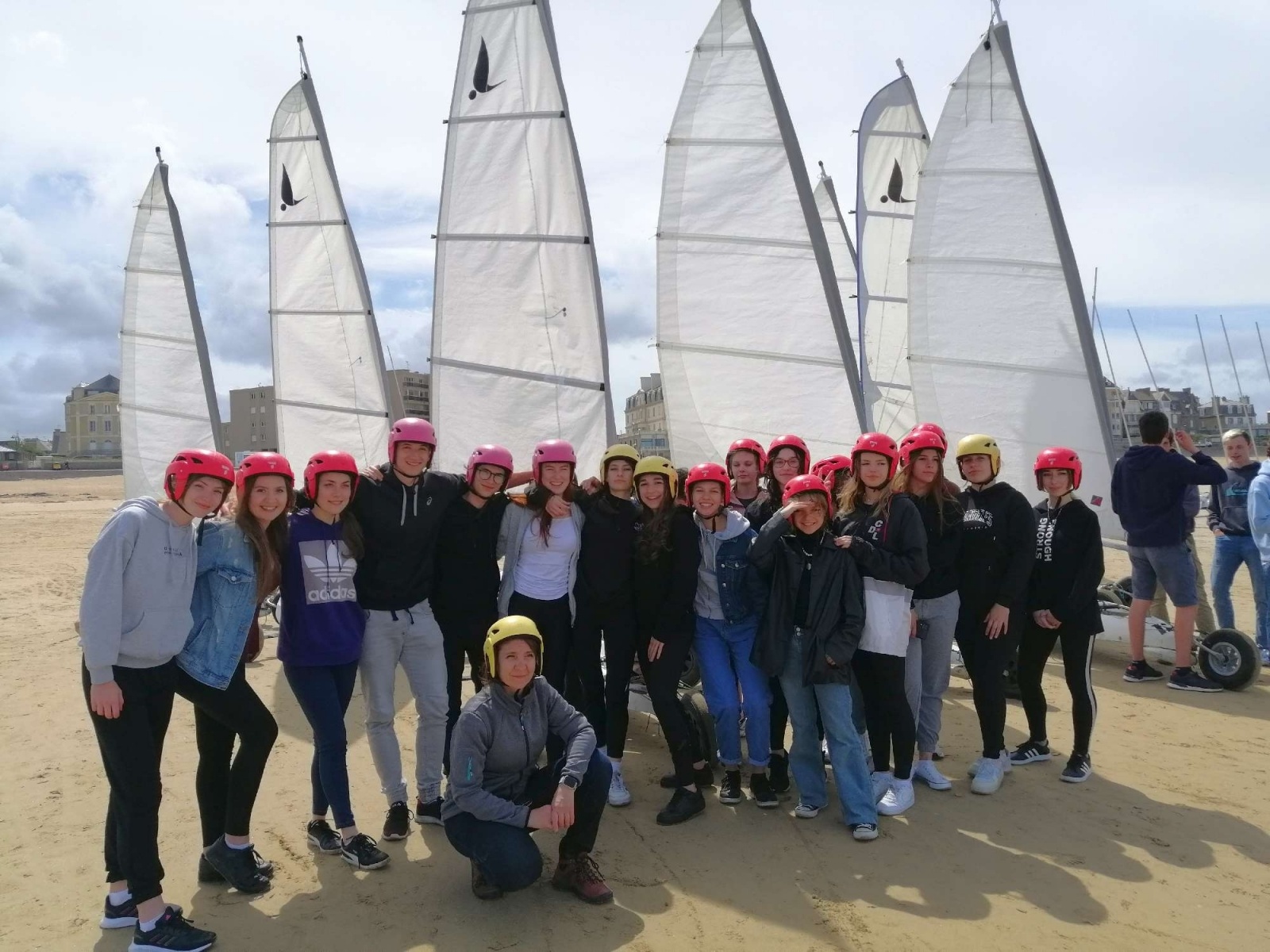 Zdjęcie w galerii na portalu naszraciborz.pl: Uczniowie ZSO nr 1 odkrywają francuską Bretanię! wiadomości z regionu