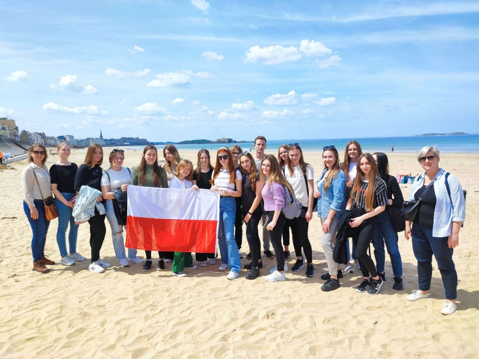 Zdjęcie w galerii na portalu naszraciborz.pl: Uczniowie ZSO nr 1 odkrywają francuską Bretanię! wiadomości z regionu