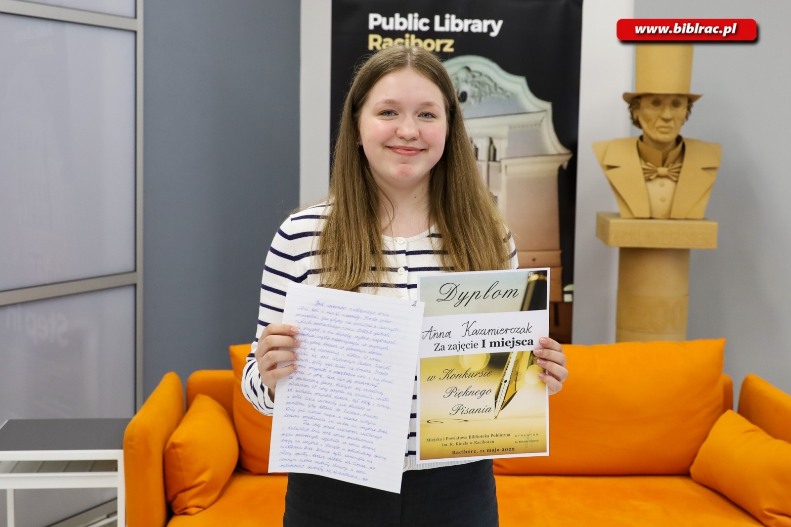 Zdjęcie w galerii na portalu naszraciborz.pl: Dorośli sprawdzili się w konkursie pięknego pisania wiadomości z regionu