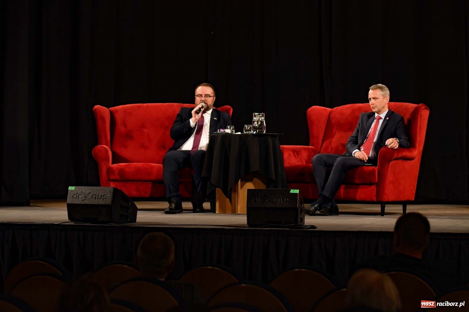 Zdjęcie w galerii na portalu naszraciborz.pl: Wiceszef polskiej dyplomacji w Raciborzu. Mowa była o konflikcie w Ukrainie wiadomości z regionu