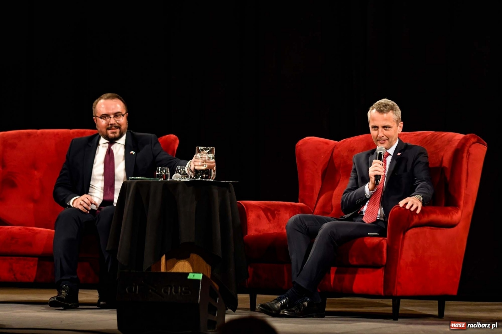 Zdjęcie w galerii na portalu naszraciborz.pl: Wiceszef polskiej dyplomacji w Raciborzu. Mowa była o konflikcie w Ukrainie wiadomości z regionu