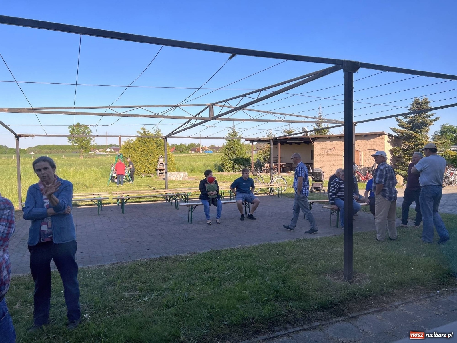 Zdjęcie w galerii na portalu naszraciborz.pl: Gmina Pietrowice Wielkie nie chce smrodu i raka. Prezydent Polowy usłyszał wiele gorzkich słów wiadomości z regionu