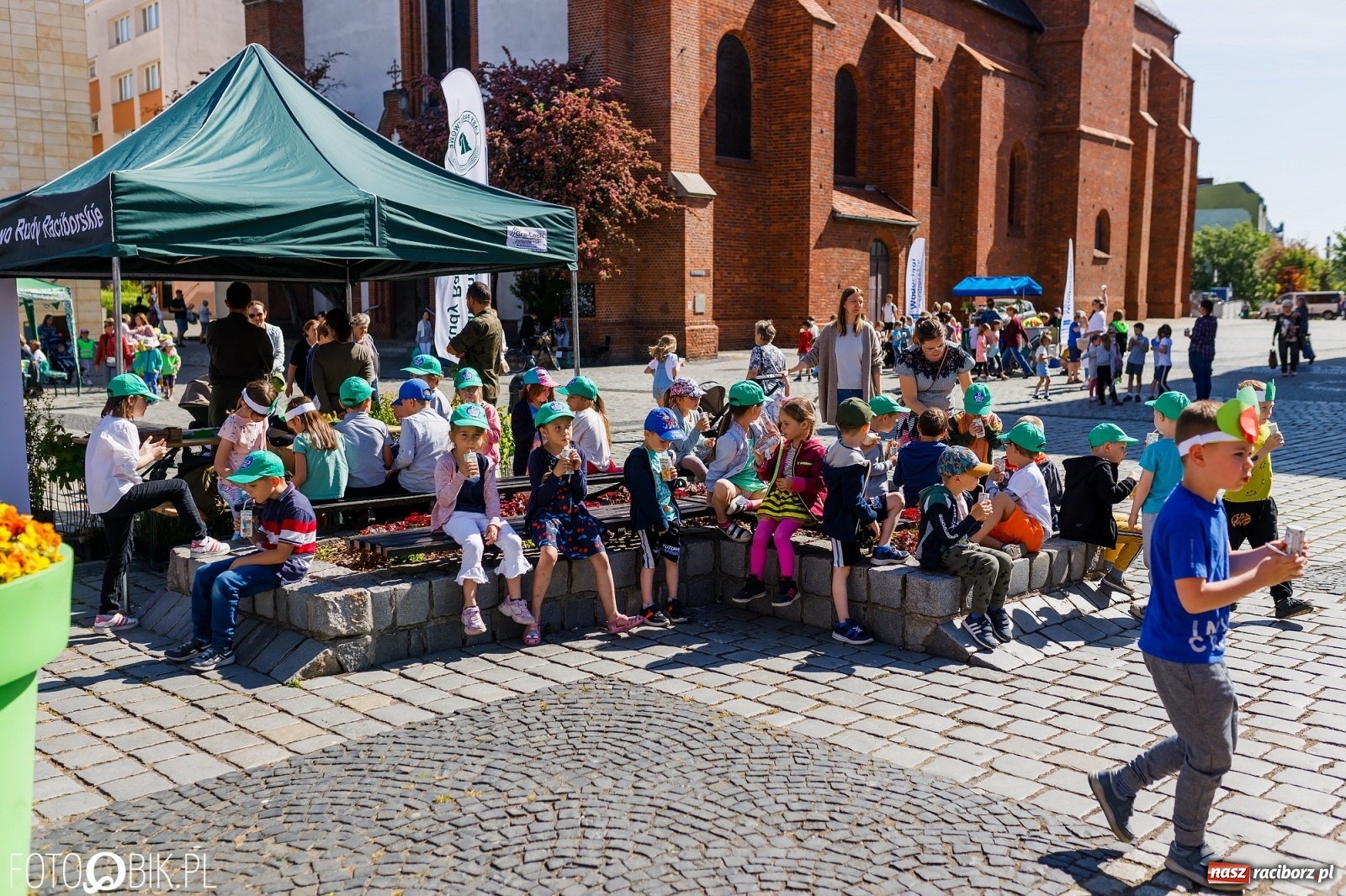 Zdjęcie w galerii na portalu naszraciborz.pl: Festyn ekologiczny na raciborskim Rynku [FOTO i WIDEO] wiadomości z regionu