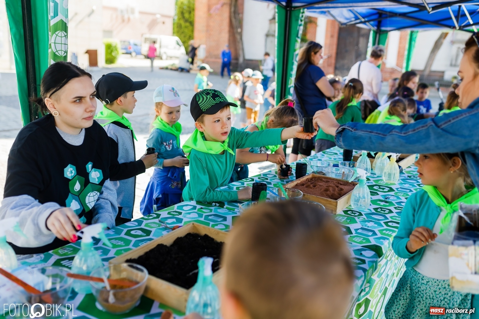 Zdjęcie w galerii na portalu naszraciborz.pl: Festyn ekologiczny na raciborskim Rynku [FOTO i WIDEO] wiadomości z regionu