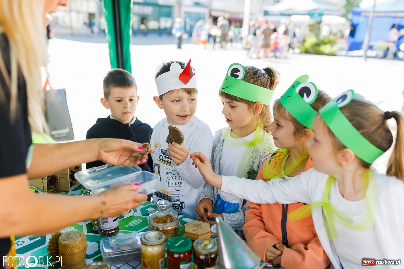 Zdjęcie w galerii na portalu naszraciborz.pl: Festyn ekologiczny na raciborskim Rynku [FOTO i WIDEO] wiadomości z regionu