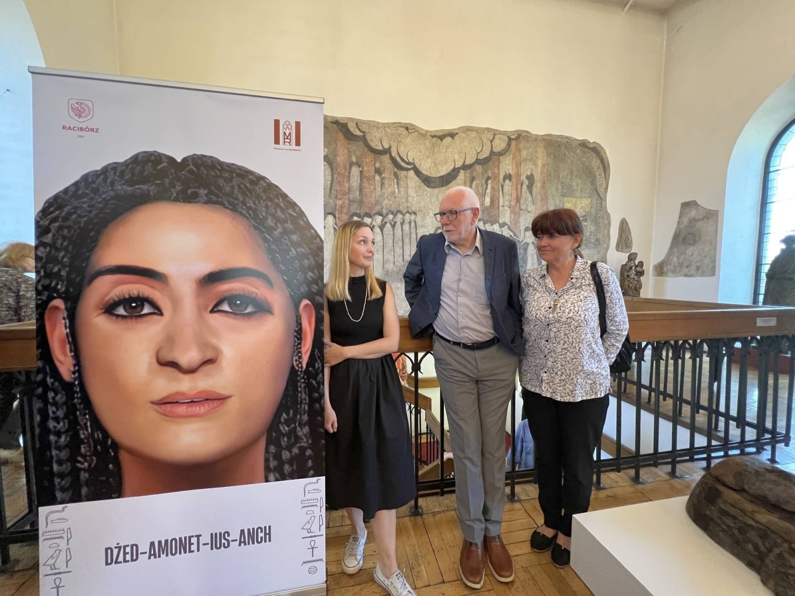 Zdjęcie w galerii na portalu naszraciborz.pl: Pokazano jak wyglądała Egipcjanka z raciborskiego Muzeum. Była piękna jak Nefretete wiadomości z regionu