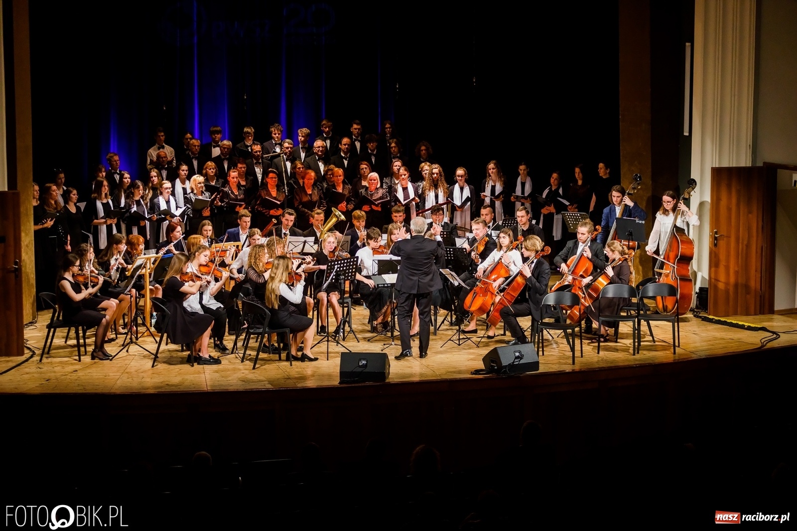 Zdjęcie w galerii na portalu naszraciborz.pl: Koncert jubileuszowy na 20-lecie raciborskiej PWSZ wiadomości z regionu
