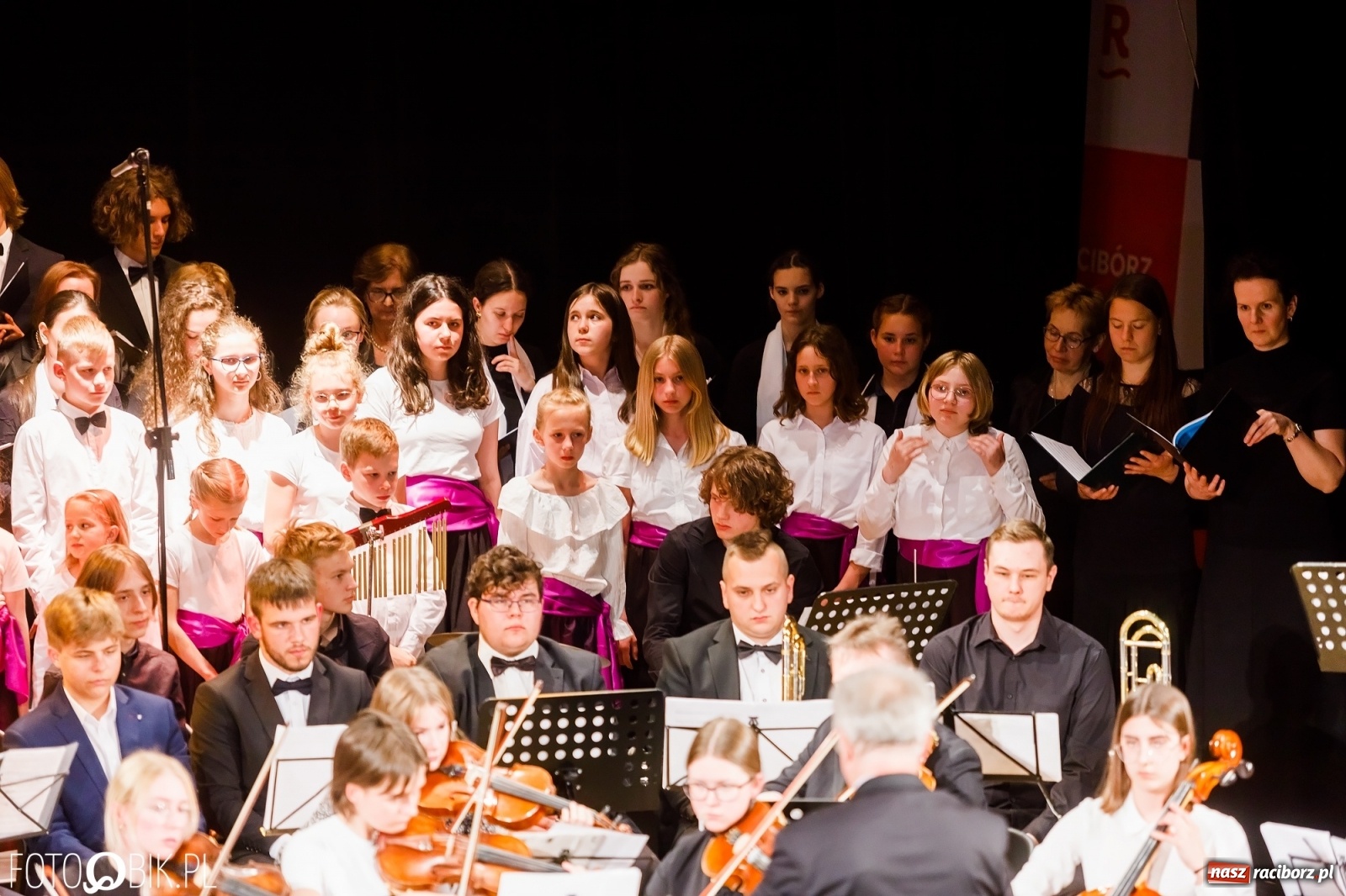 Zdjęcie w galerii na portalu naszraciborz.pl: Koncert jubileuszowy na 20-lecie raciborskiej PWSZ wiadomości z regionu