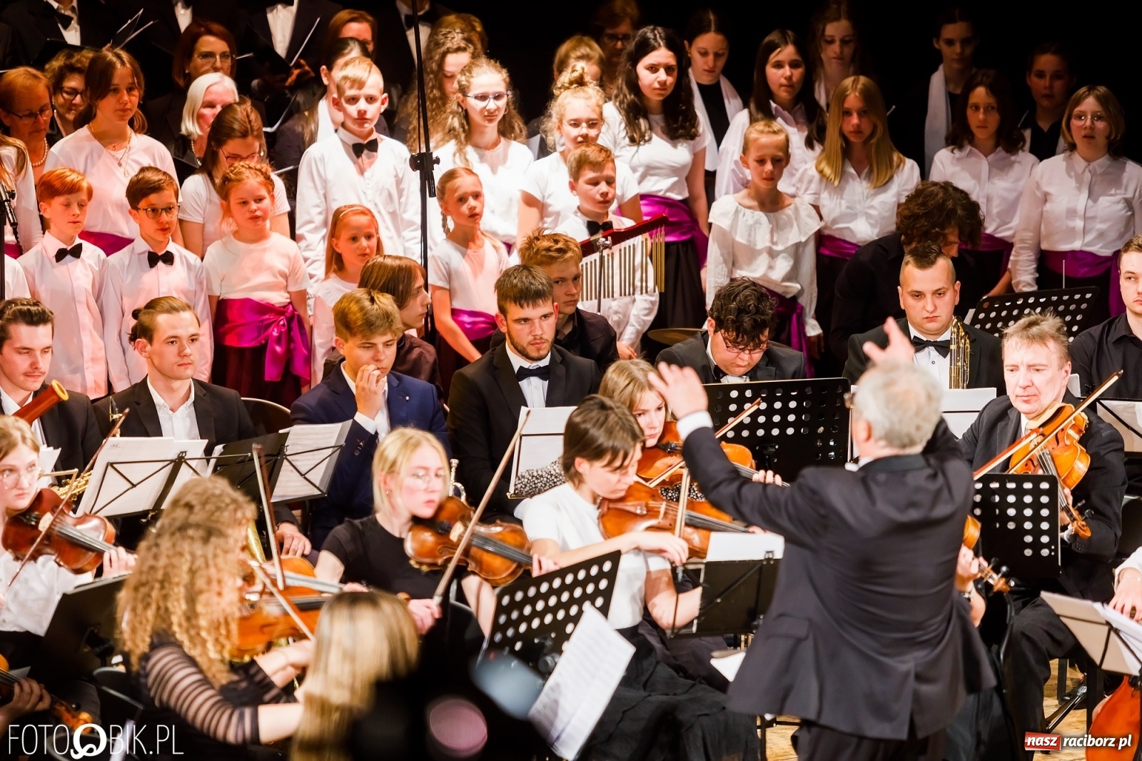 Zdjęcie w galerii na portalu naszraciborz.pl: Koncert jubileuszowy na 20-lecie raciborskiej PWSZ wiadomości z regionu