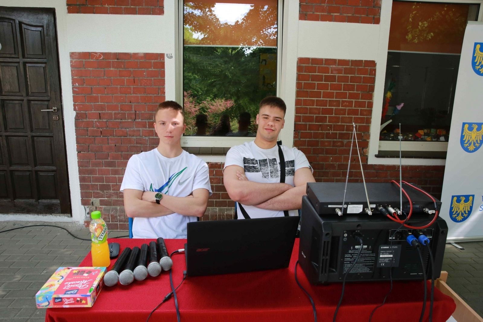 Zdjęcie w galerii na portalu naszraciborz.pl: Uroczyste ślubowanie patronackich klas Straży Granicznej w Raciborzu [FOTO i WIDEO] wiadomości z regionu